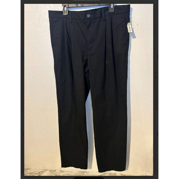 462 Amazon Essentials Men's Classic-Fit Wrinkle-Resistant Flat-Front Chino Pant - Picture 6 of 6